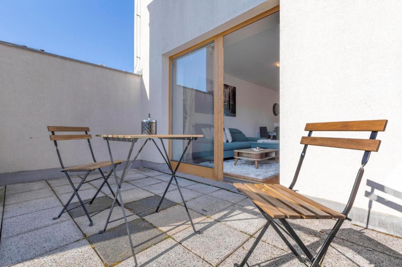 Urban Elegance Retreat Apartment Bratislava Exterior foto